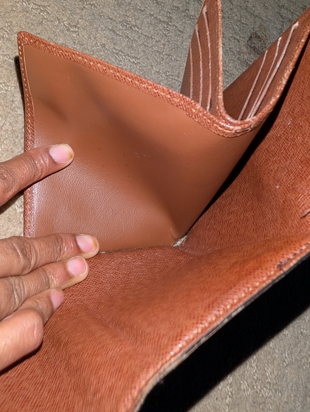 Louis Vuitton Wallet - Picture 9 of 16